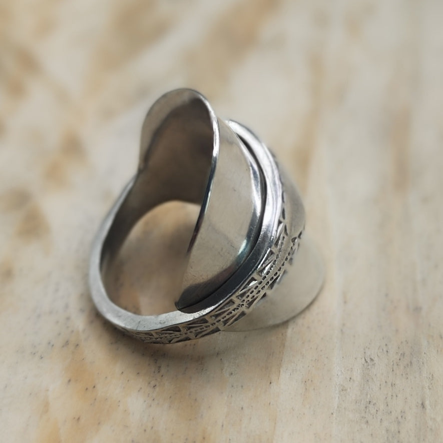 Chunky wrap around spoon ring