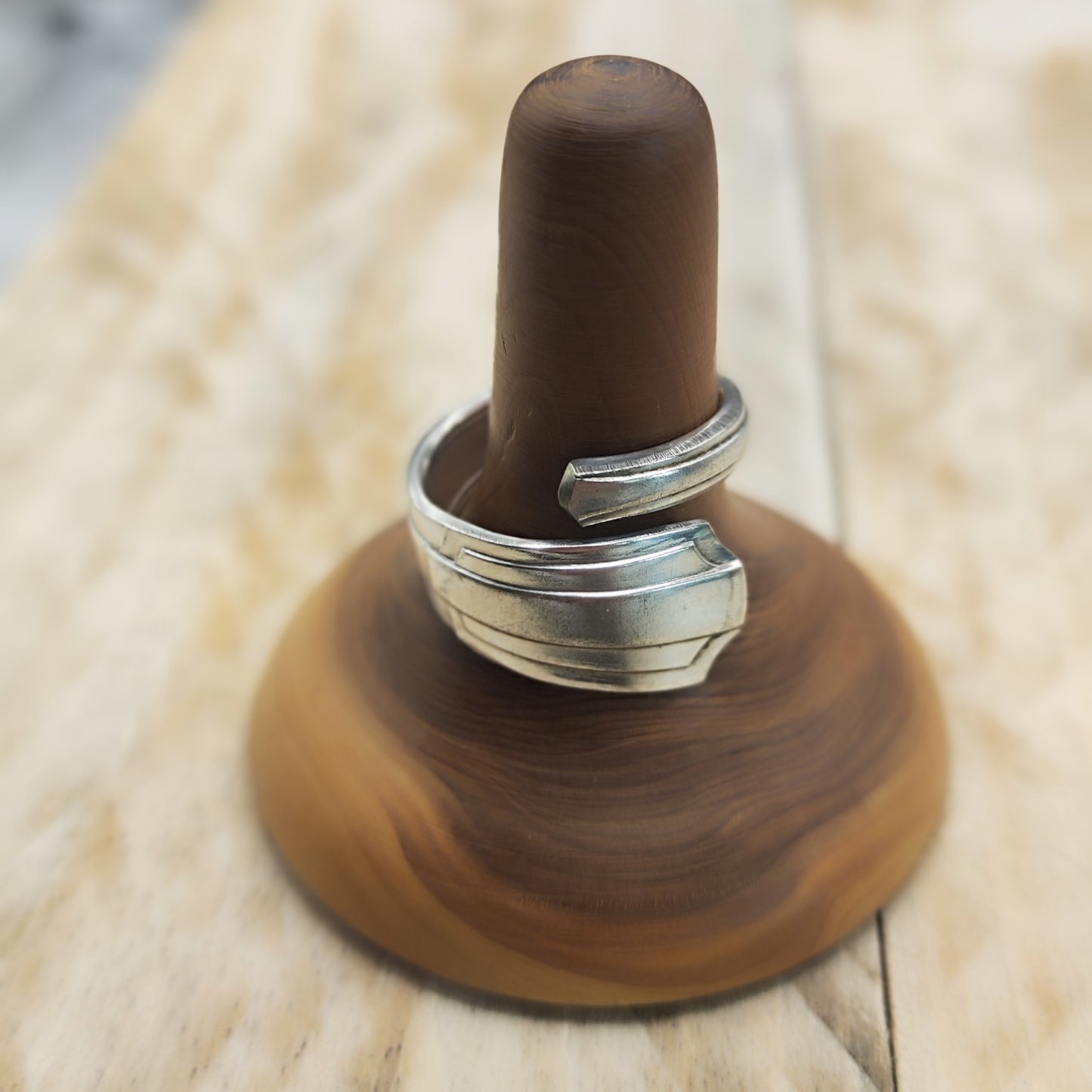 Wrap around spoon ring