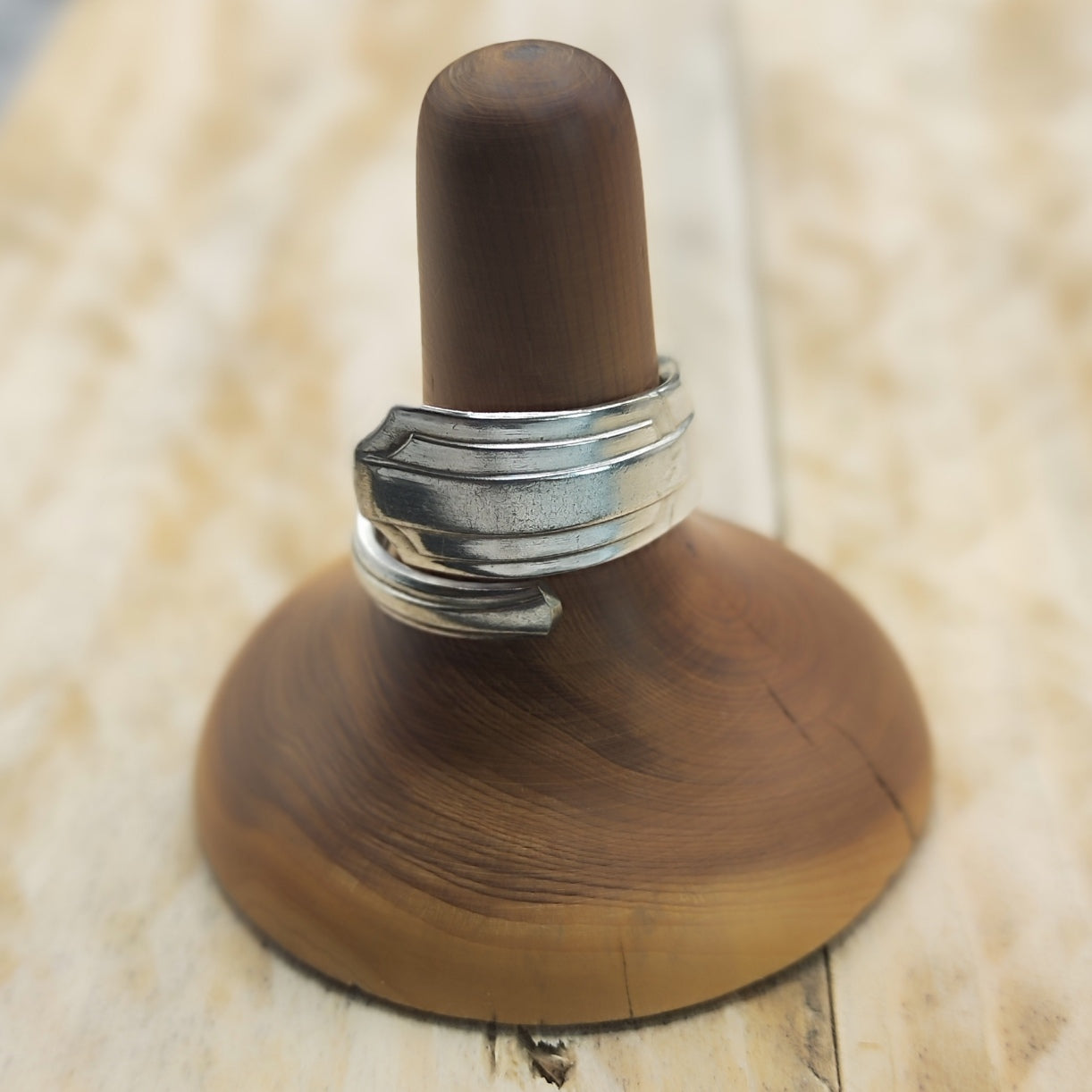 Wrap around spoon ring