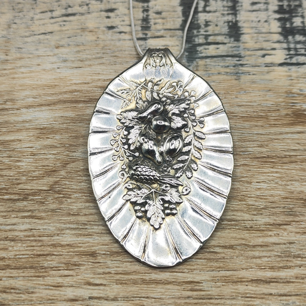 Silver plated Pendant & chain