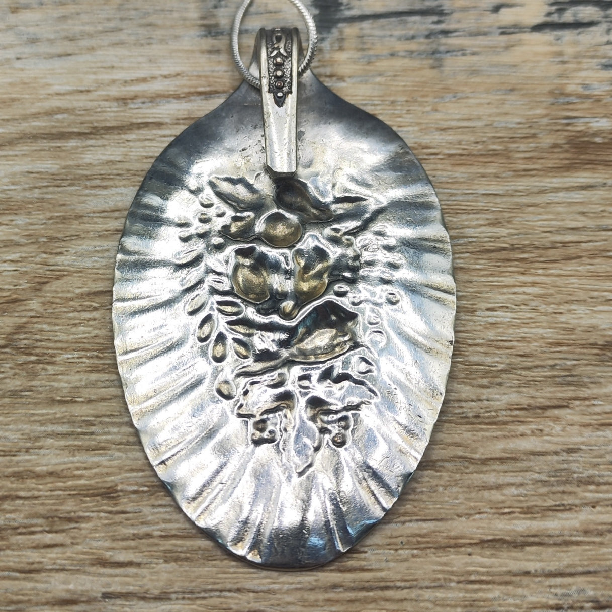 Silver plated Pendant & chain