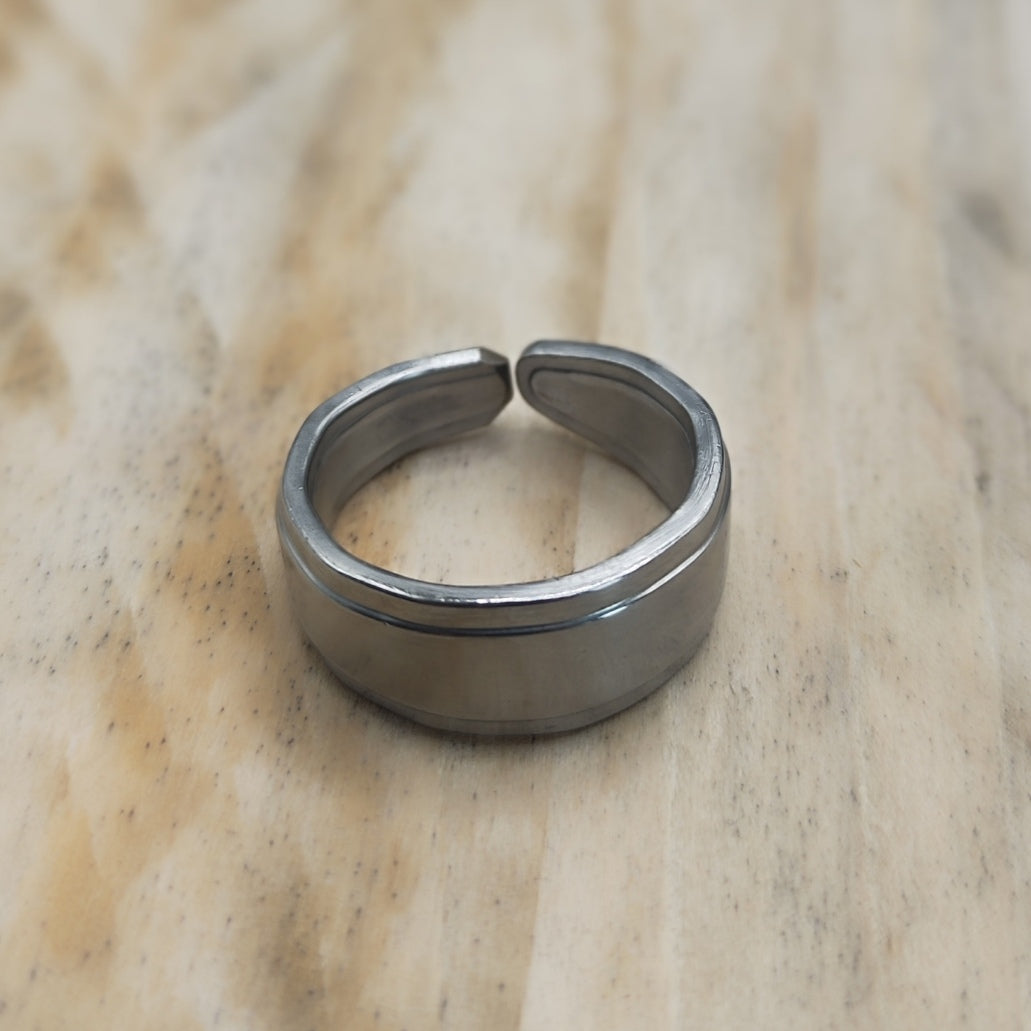 Stainless steel minimalistic ring