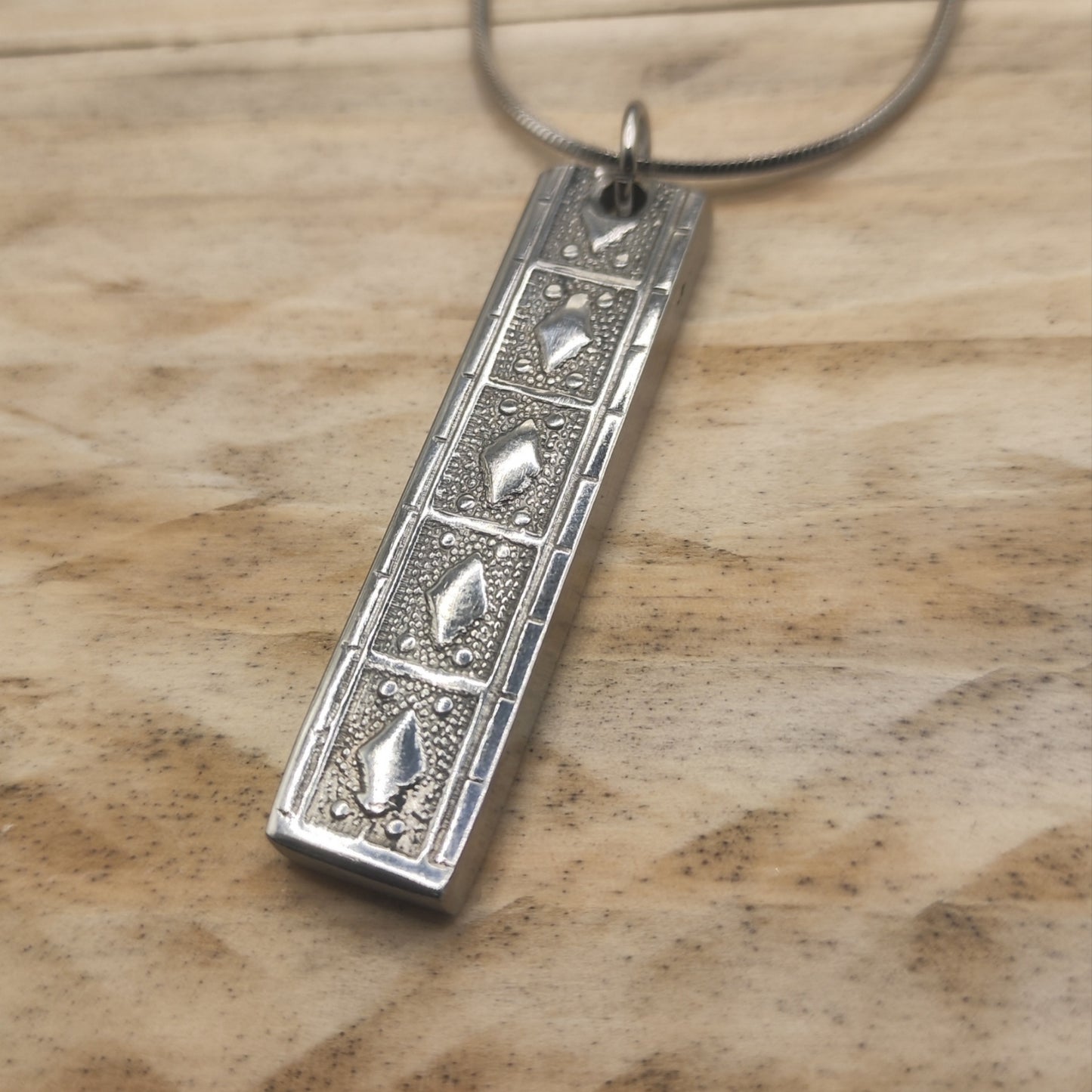 Stainless steel Pendant & chain