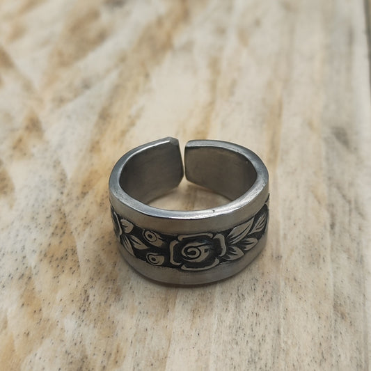 Stainless steel floral ring