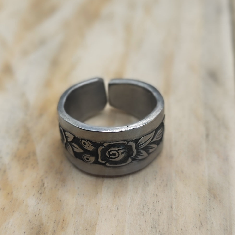 Stainless steel floral ring