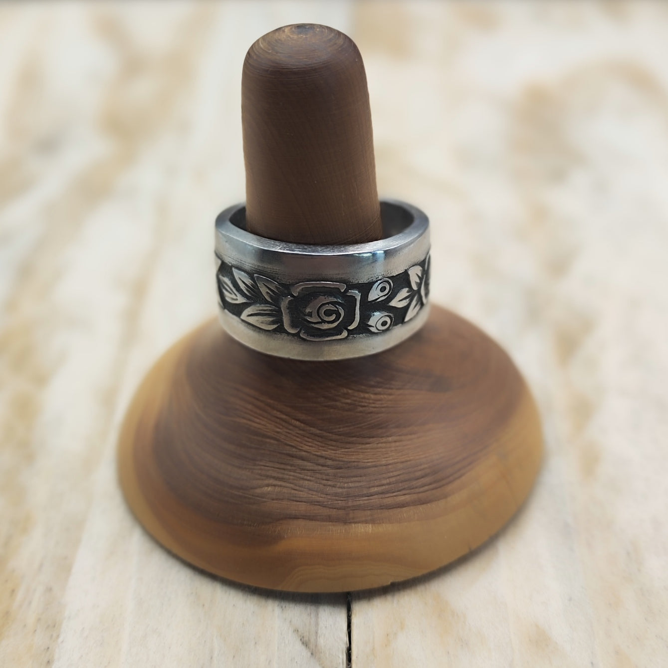 Stainless steel floral ring
