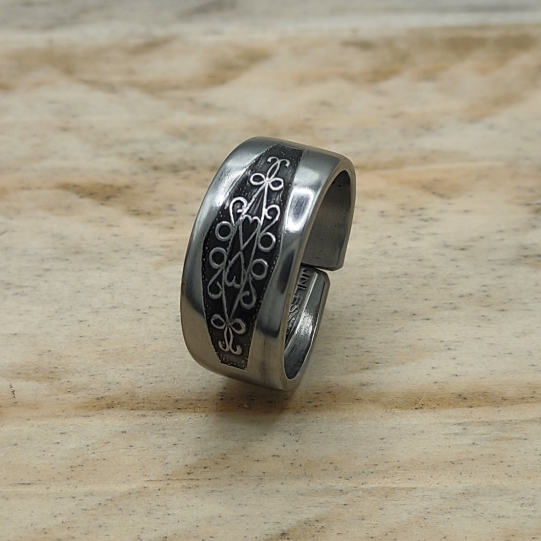Stainless steel floral ring