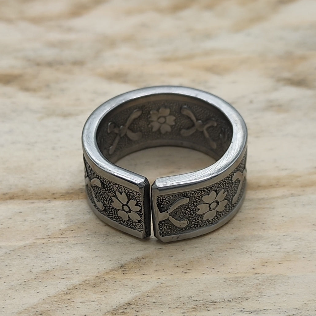 Stainless steel floral ring