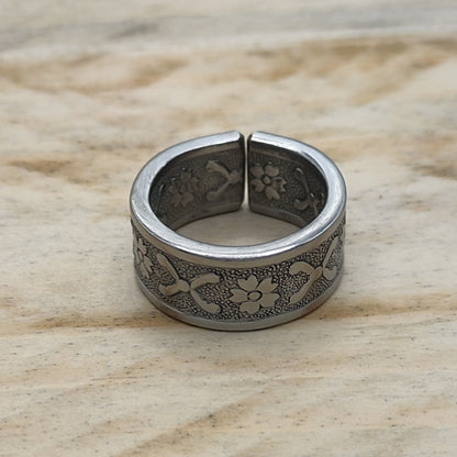 Stainless steel floral ring