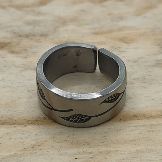 Stainless steel floral ring