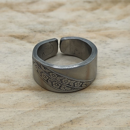 Stainless steel floral ring