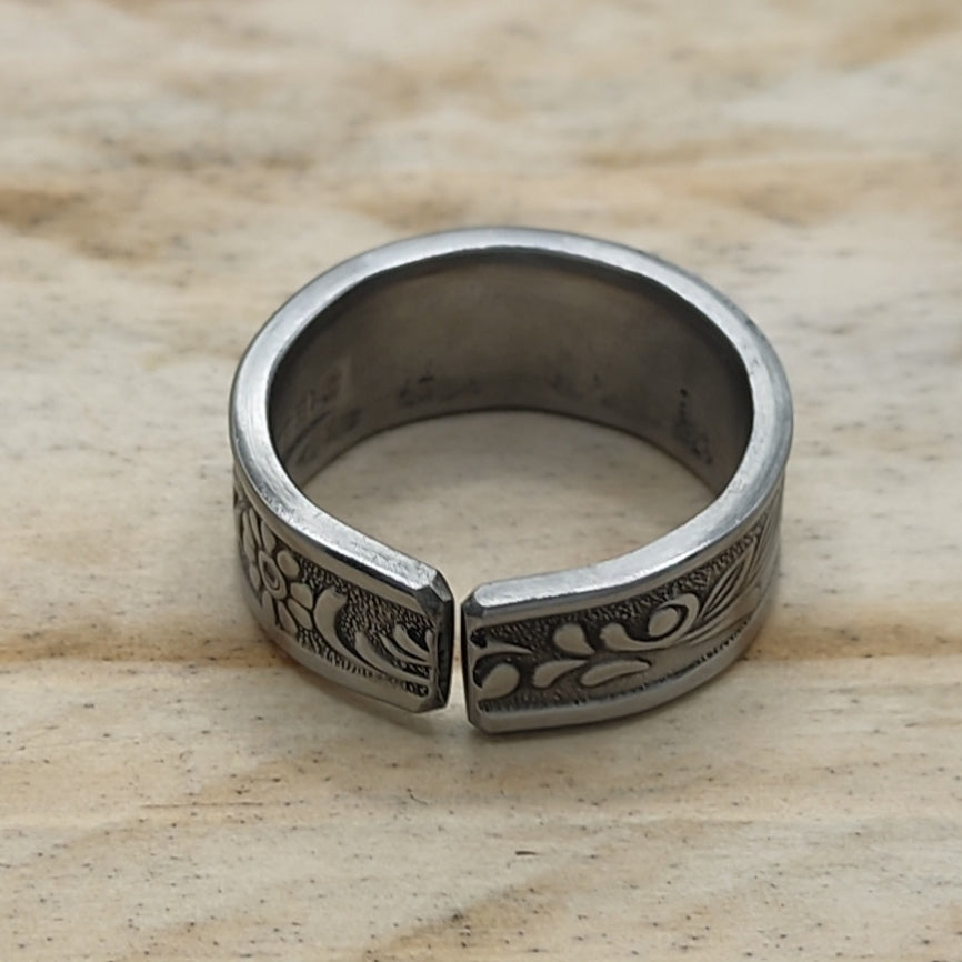 Stainless steel floral ring