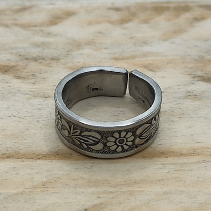 Stainless steel floral ring