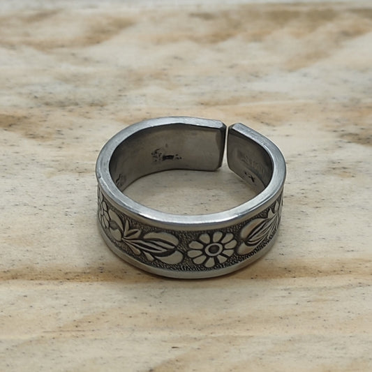 Stainless steel floral ring
