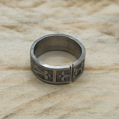 Stainless steel floral ring