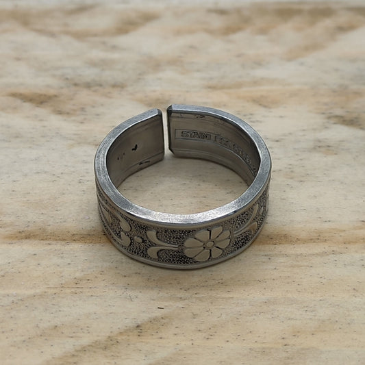 Stainless steel floral ring