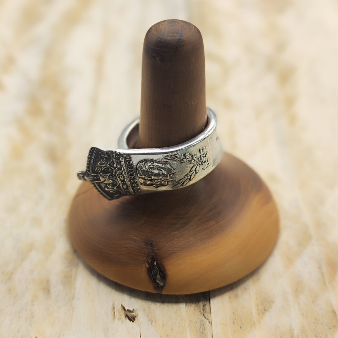 1937 Coronation Winged spoon Ring Silver Plated