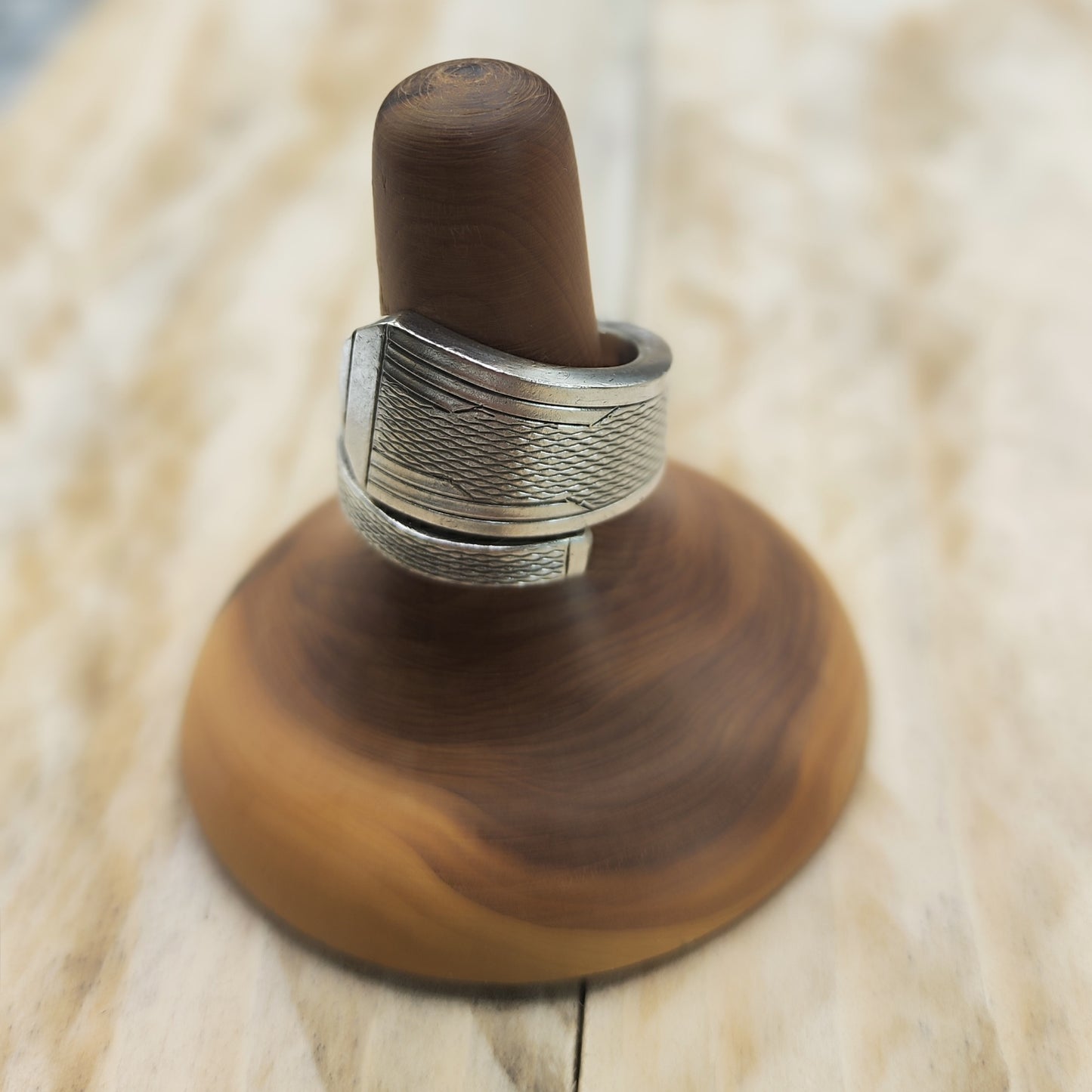 Art Deco style wrap around spoon ring