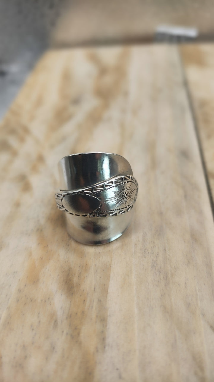 Chunky wrap around spoon ring