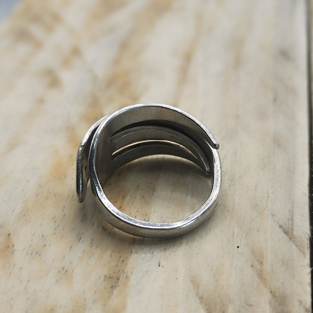 Wrap around fork Ring Silver Plated