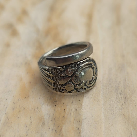 Wrap around spoon Ring Silver Plated