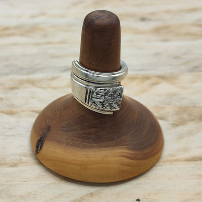 Wrap around spoon ring