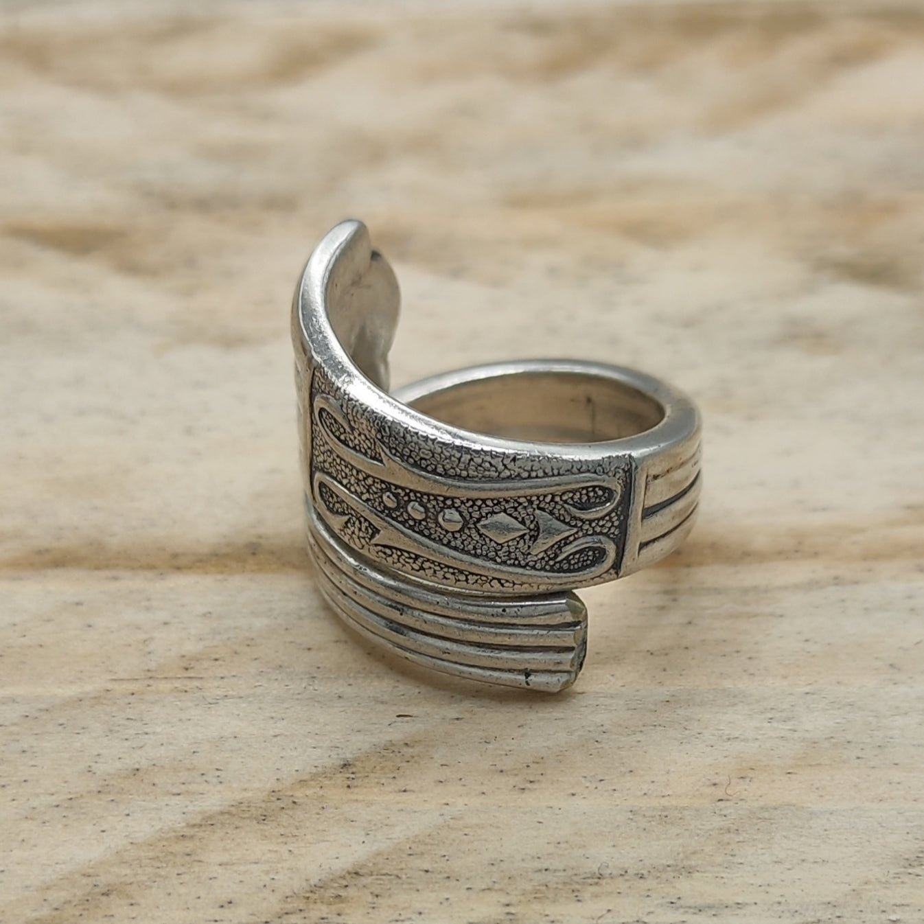 Wrap around spoon ring Silver plated