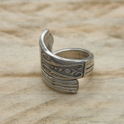 Wrap around spoon ring Silver plated
