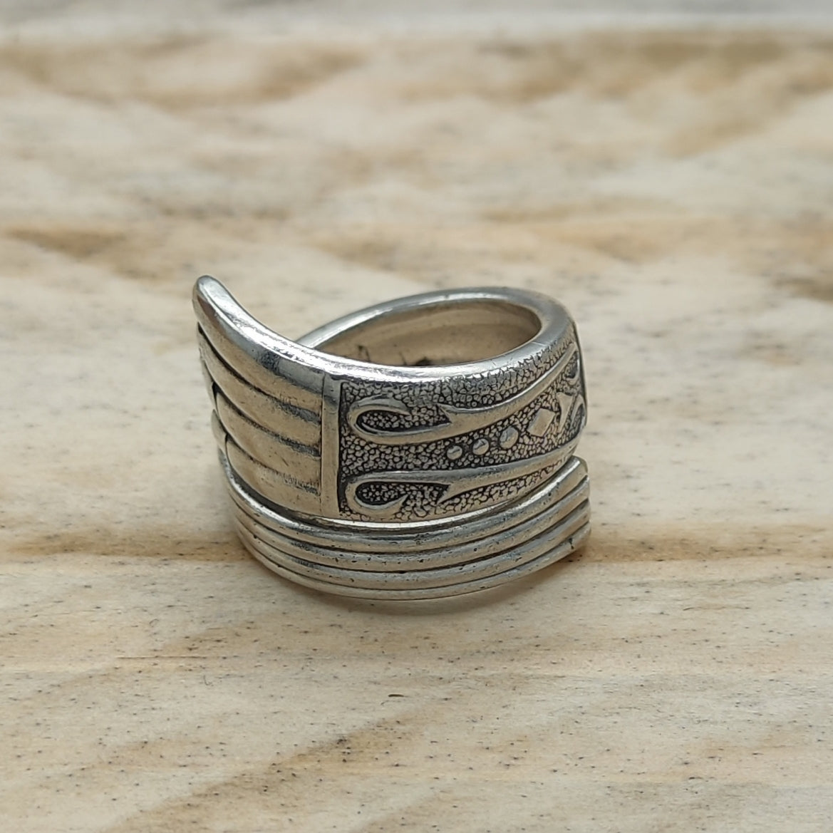 Wrap around spoon ring Silver plated