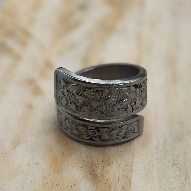 Wrap around spoon ring Stainless steel