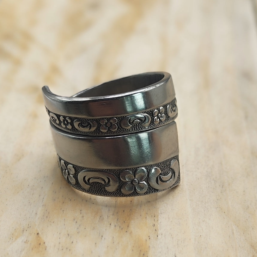 Wrap around spoon ring Stainless steel