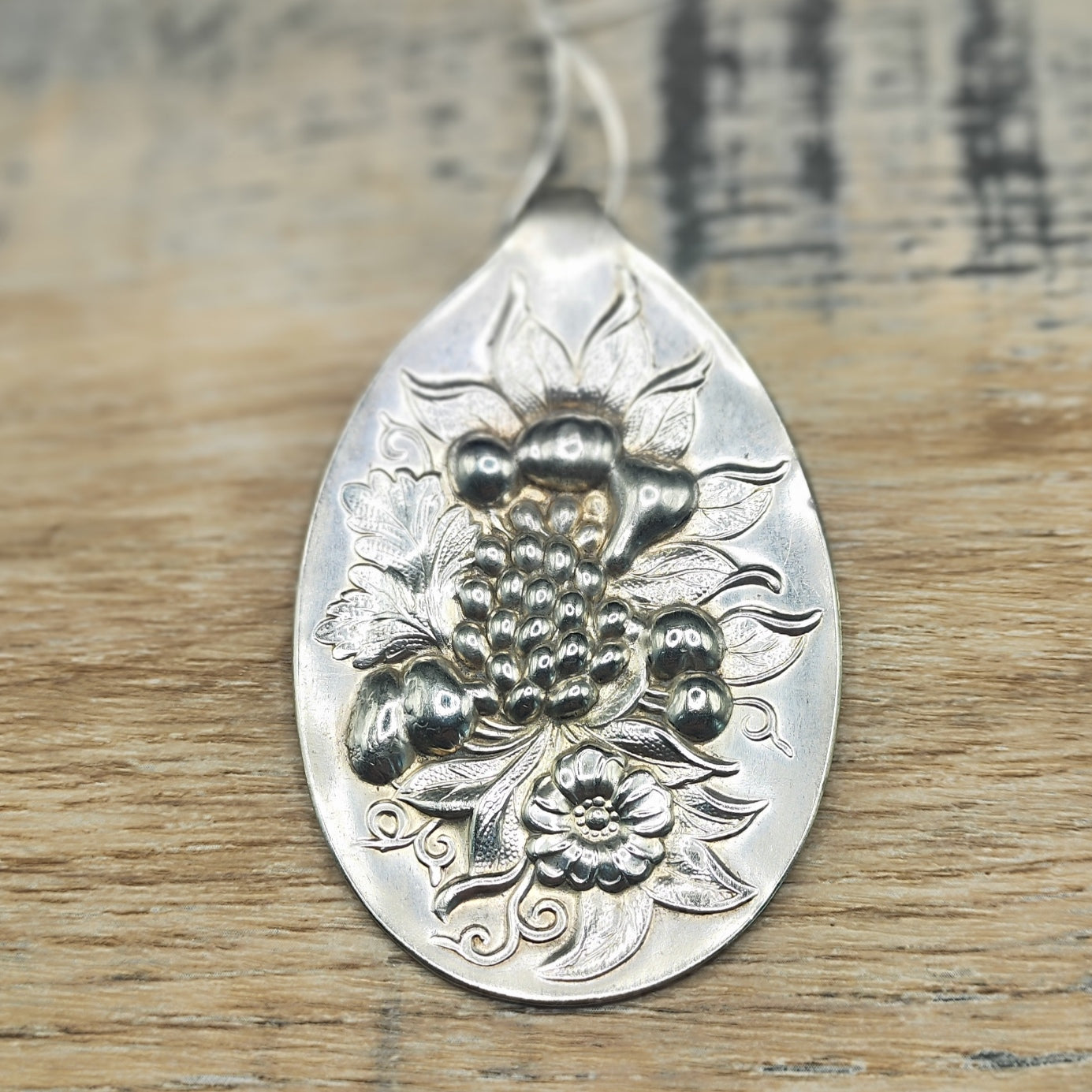 Silver plated Pendant & chain