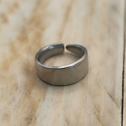 Stainless steel minimalistic ring