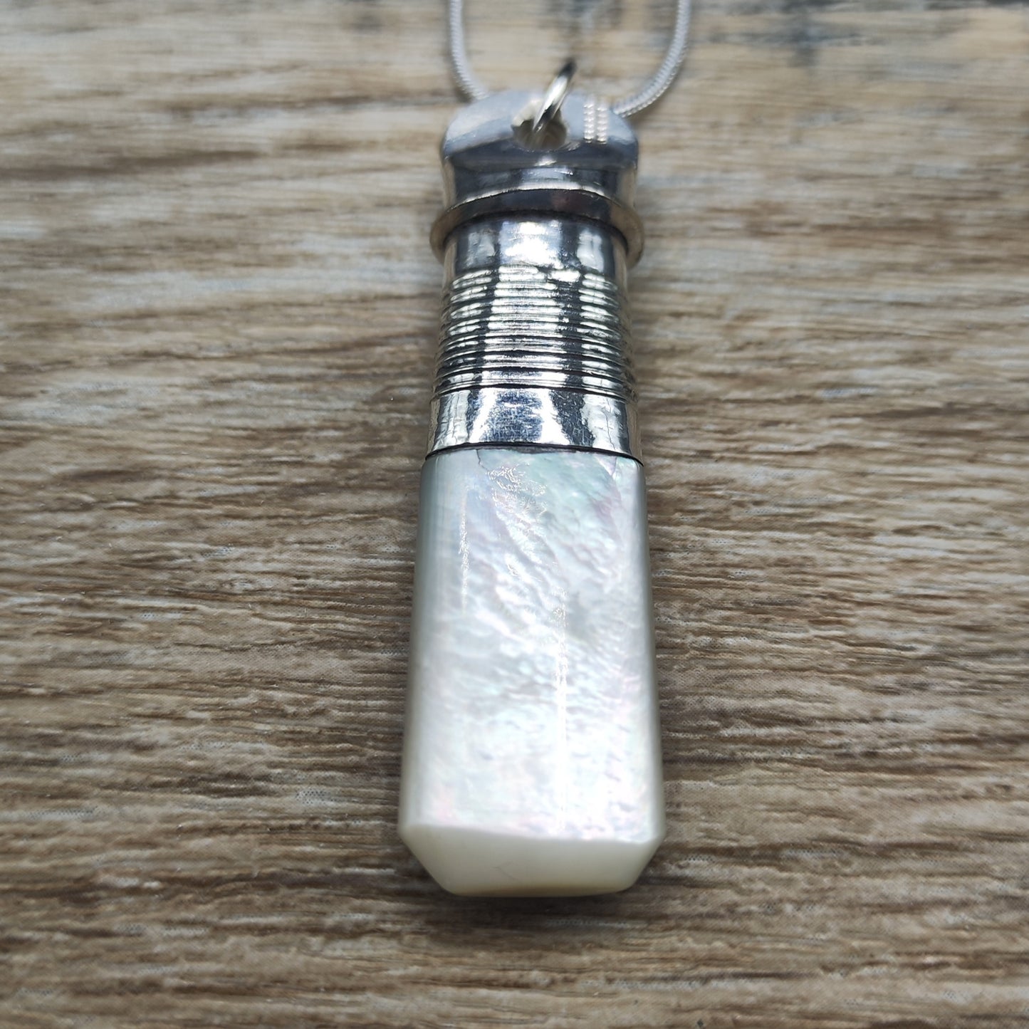 Silver plated and mother of pearl Pendant & chain