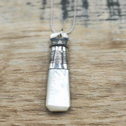 Silver plated and mother of pearl Pendant & chain